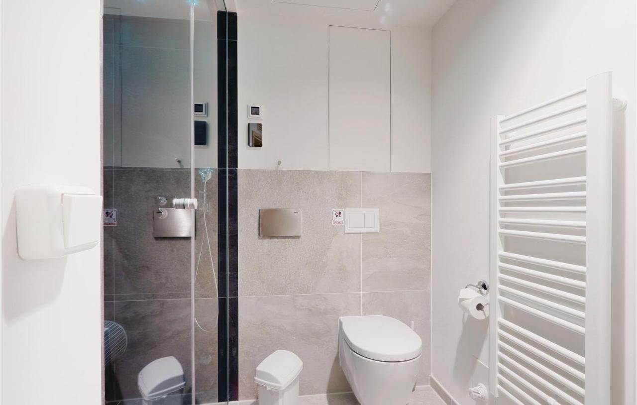 Amazing apartment in Lbeck Travemnde with 2 Bedrooms, Sauna&WiFi Lübeck Buitenkant foto