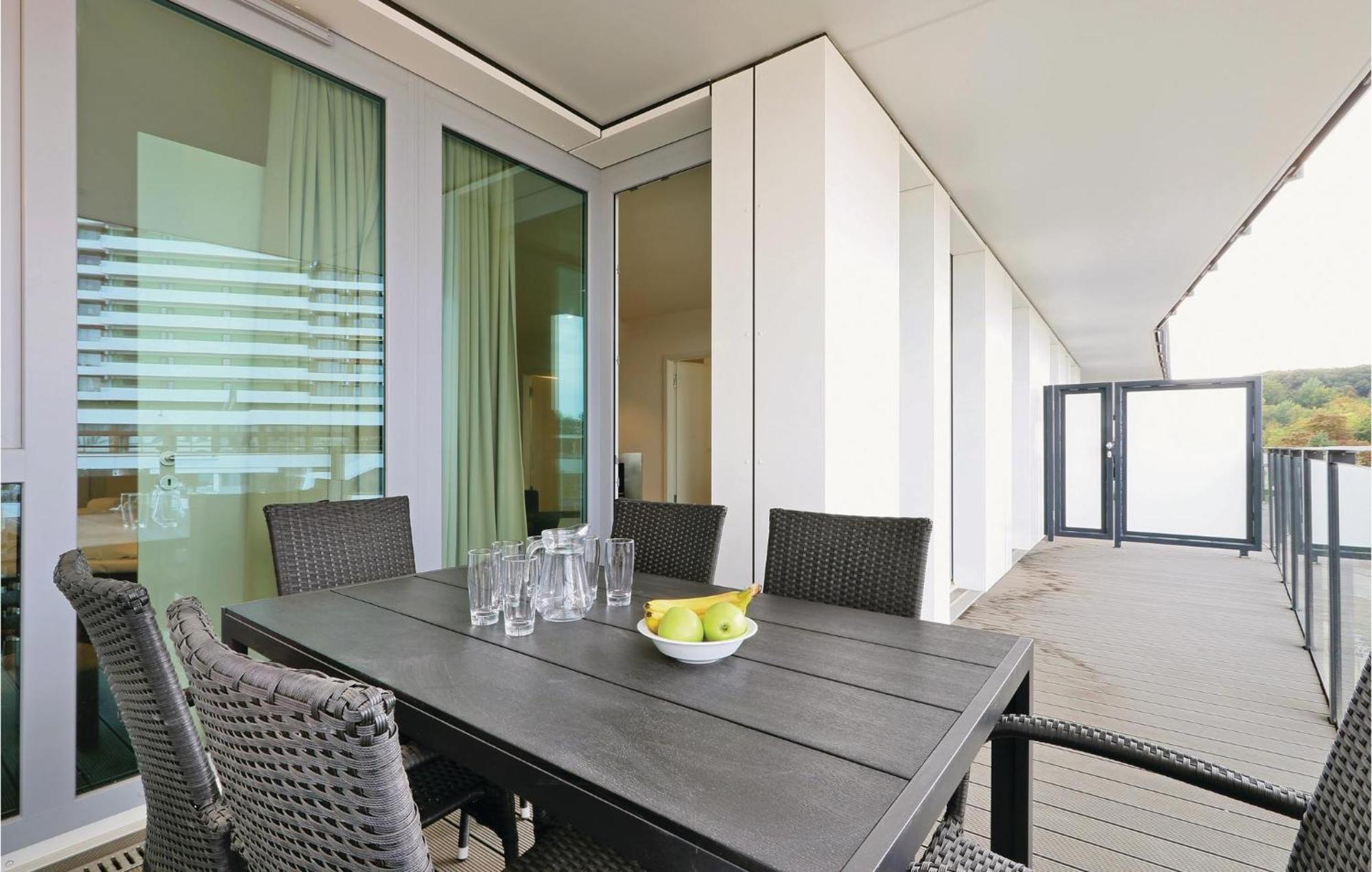 Amazing apartment in Lbeck Travemnde with 2 Bedrooms, Sauna&WiFi Lübeck Buitenkant foto