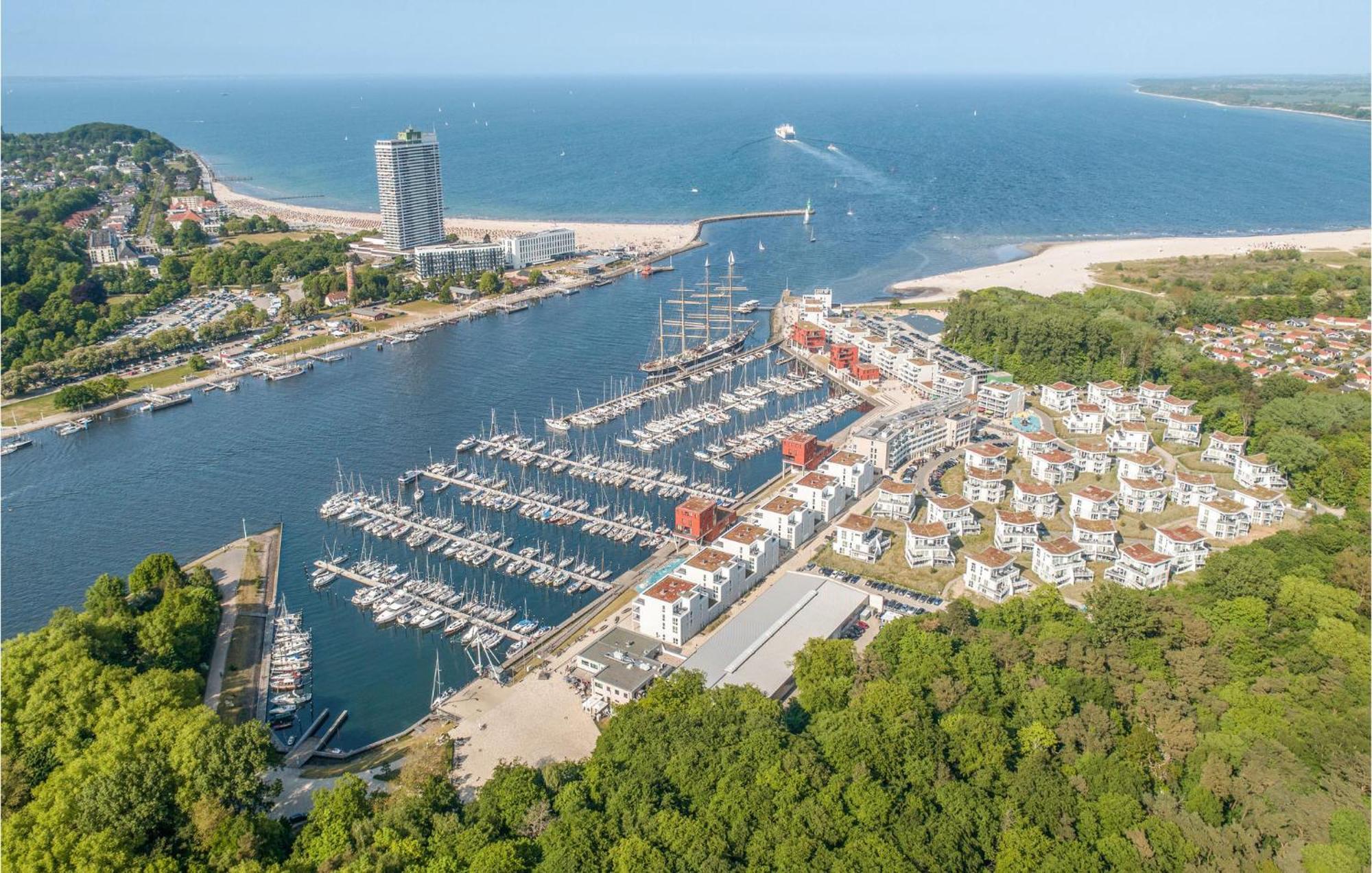 Amazing apartment in Lbeck Travemnde with 2 Bedrooms, Sauna&WiFi Lübeck Buitenkant foto